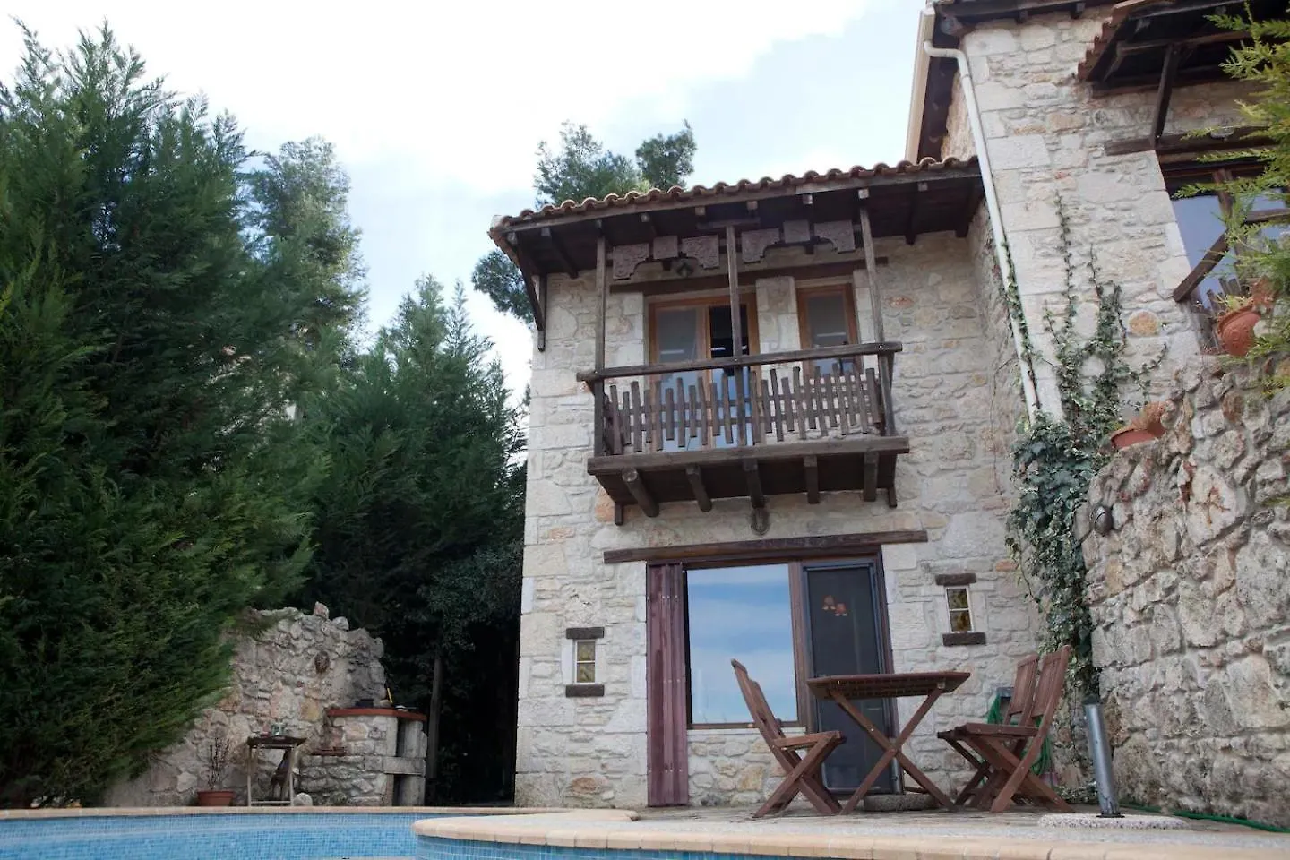 Forest Stone Villa With Pool Kriopigi