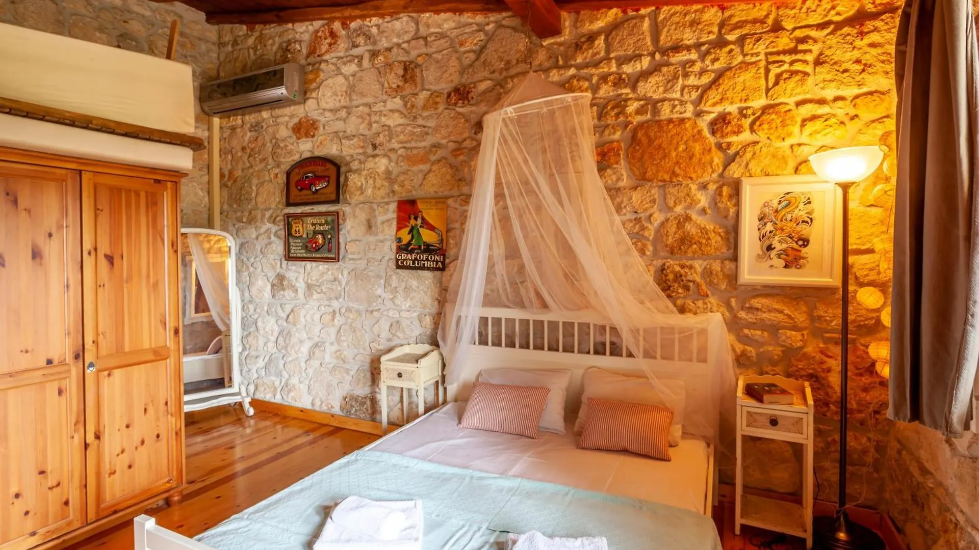 Forest Stone Villa With Pool Kriopigi