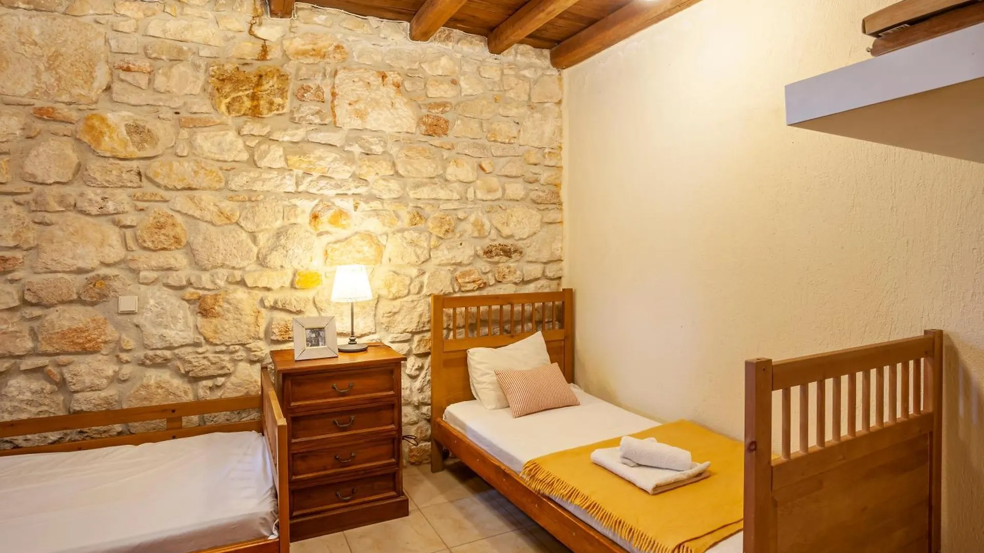 Forest Stone Villa With Pool Kriopigi